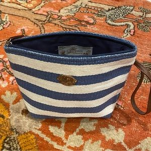 CAPELLI Straworld wristlet purse